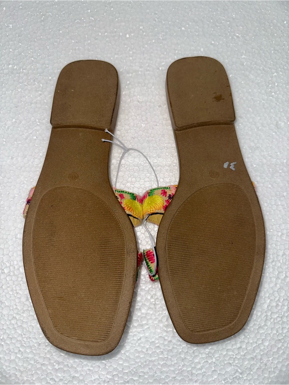 Steve Madden Tan Slides with Multicolor Floral Embroidery - Picture 4 of 4